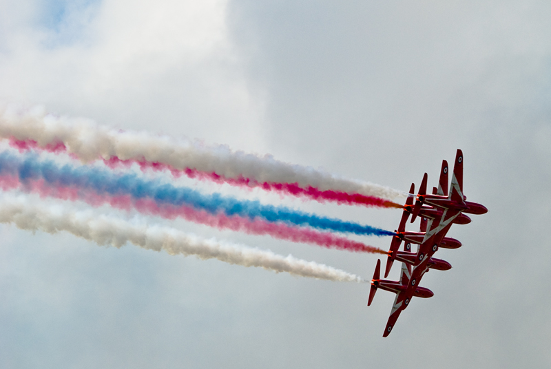 222_Fairford RIAT_Red Arrows na British Aerospace Hawk T1.jpg